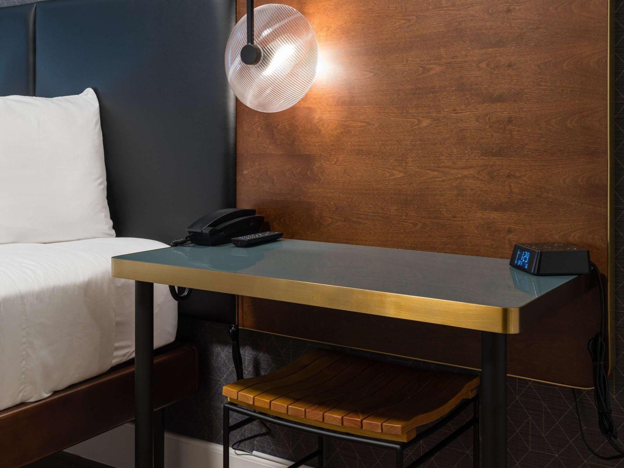 Stratford Hotel 3*